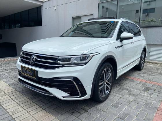 VOLKSWAGEN TIGUAN 2.0 300 TSI GASOLINA ALLSPACE R-LINE AUTOMÁTICO VOLKSWAGEN TIGUAN 2.0 300 TSI GASOLINA ALLSPACE R-LINE AUTOMÁTICO